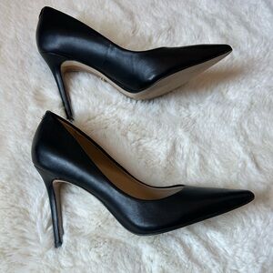 Sam Edelman pointed pump heels size 4